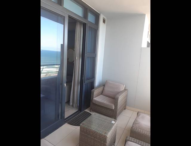 2 BEDROOM APARTMENT FOR SALE IN UMHLANGA CENTRAL